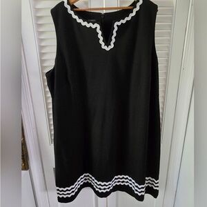 Black and White Sleeveless Top